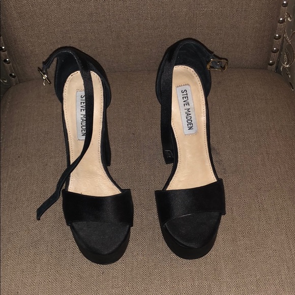Steve Madden Shoes - Black Steve Madden block heel Steve Madden Shoes - Black Steve Madden block heel